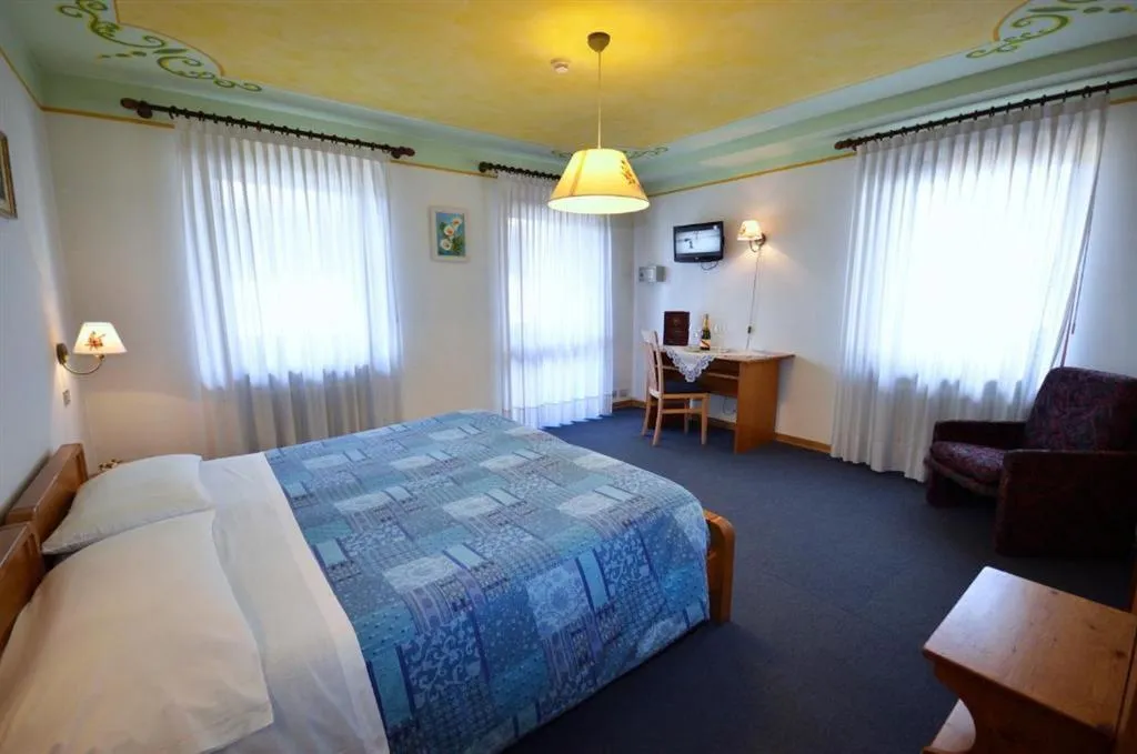 5denní zájezd (denní přejezd) s dopravou, polopenzí a skipasem v ceně – hotel Centrale