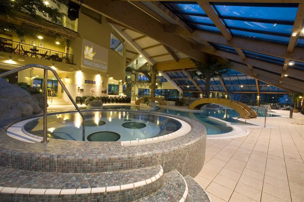 Bohinj Eco hotel (se skipasem)