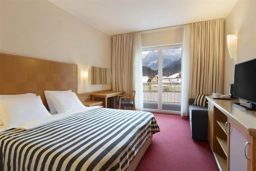 Ramada Hotel & Suites