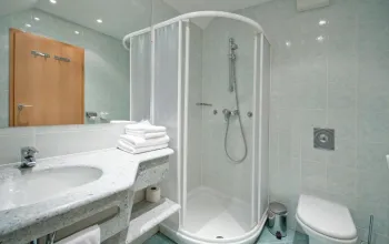 Ramada Hotel & Suites