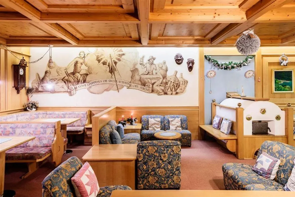 5denní zájezd (denní přejezd) s dopravou, polopenzí a skipasem v ceně – hotel Coldai
