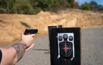 Za volant náklaďáku, k bagru nebo na střelnici!