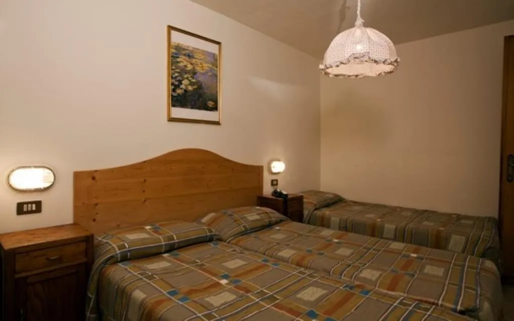 5denní zájezd (denní přejezd) s dopravou, polopenzí a skipasem v ceně – chalet Alpino