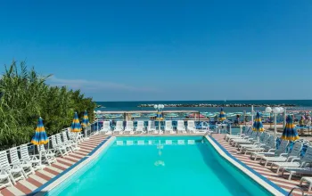 Hotel Bikini Tropicana