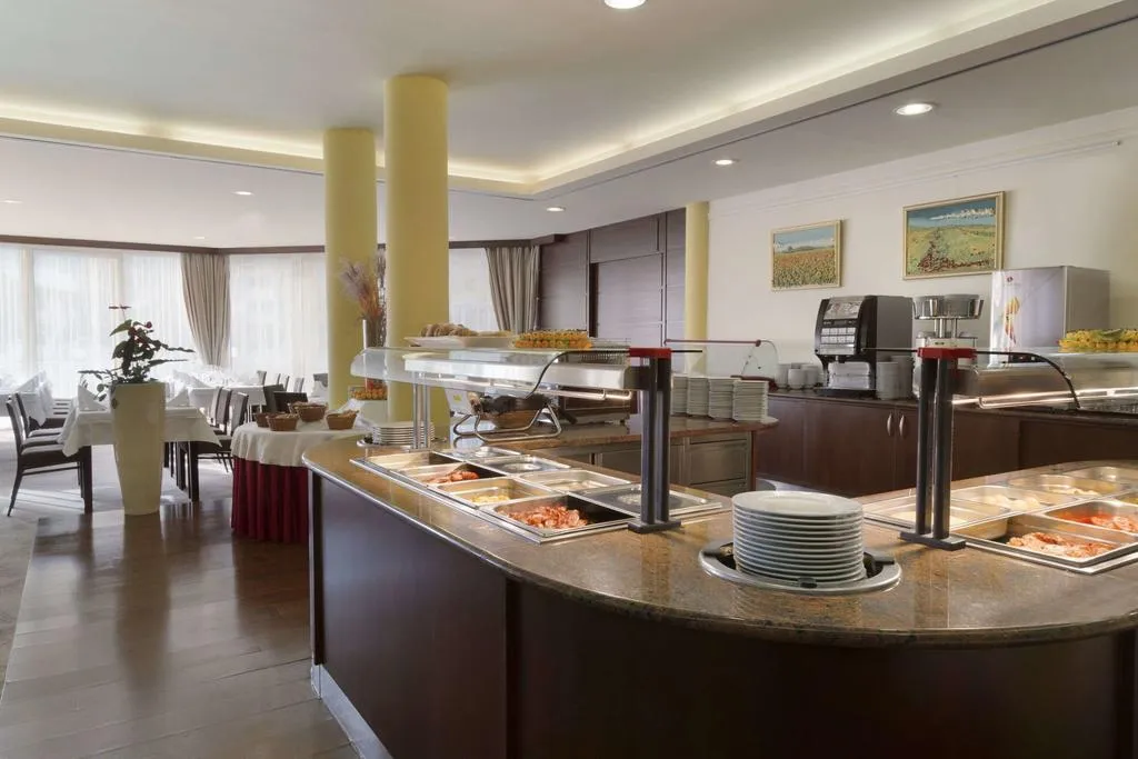 Ramada Hotel & Suites (se skipasem)