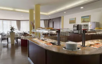 Ramada Hotel & Suites (se skipasem)