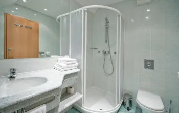 Ramada Hotel & Suites (se skipasem)