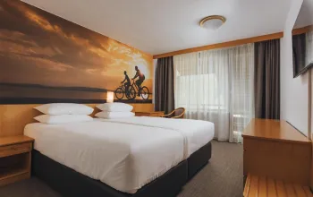 Hotel Kompas (se skipasem)