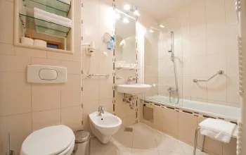 Hotel Kompas (se skipasem)