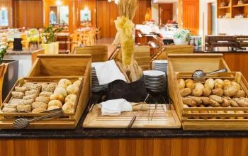 Hotel Kompas (se skipasem)