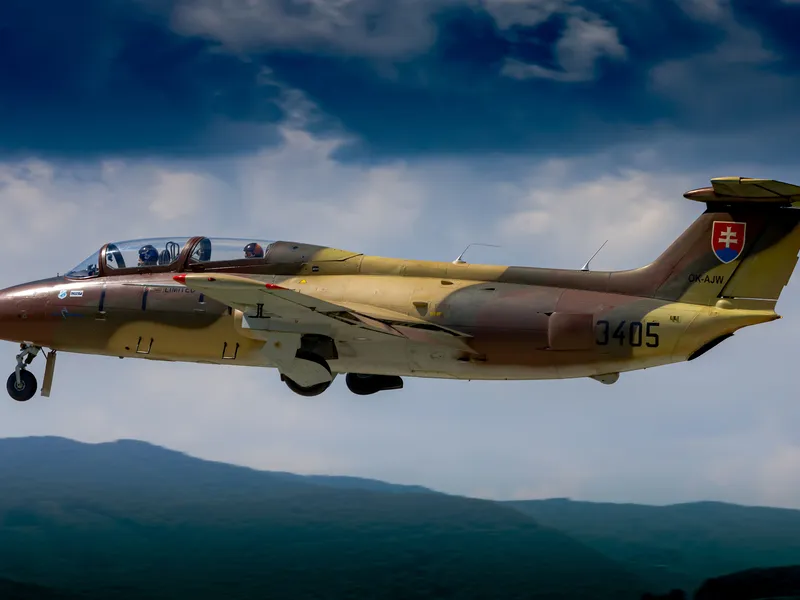 Zážitkový let stíhačkou L-29 Delfín