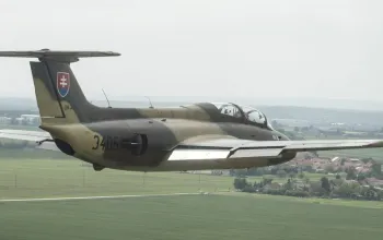 Zážitkový let stíhačkou L-29 Delfín