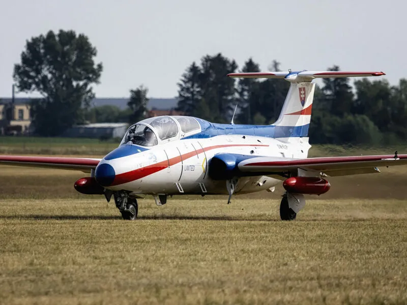 Zážitkový let stíhačkou L-29 Delfín