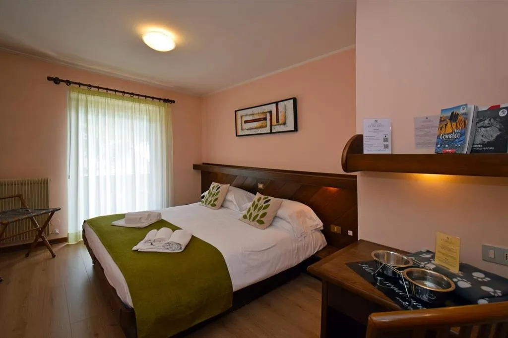 5denní zájezd s dopravou, polopenzí a skipasem v ceně – hotel Comelico