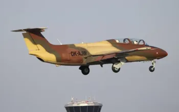 Let stíhačkou L-29 Delfín