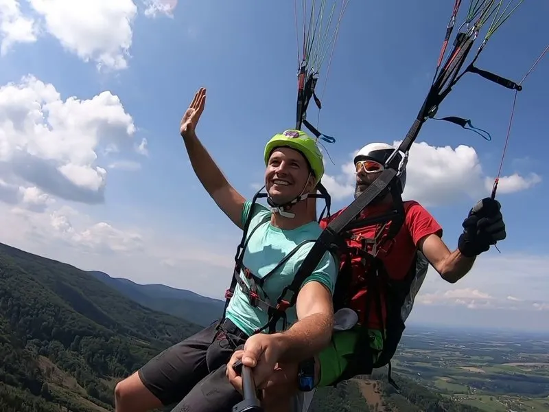 Tandemový paragliding - akrobatický let
