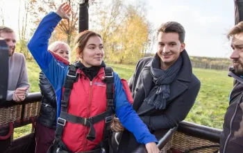 Tandemový seskok padákem z balónu