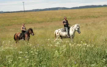Romantická vyjížďka na koni ve dvou